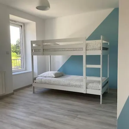 A L'ancienne Ecole Apartament Saint-Ours (Puy-de-Dome)